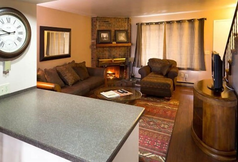 هتل Chateau Rouge