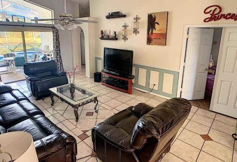 فندق Cinderellas Castle