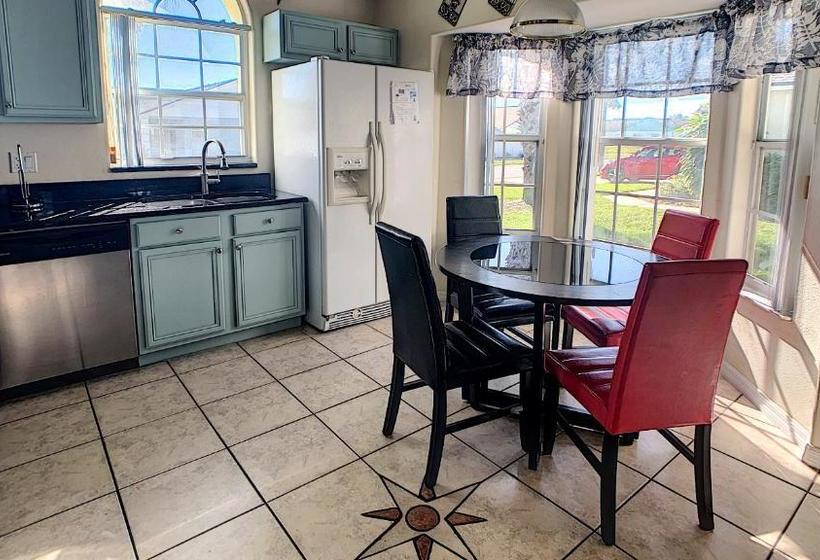 فندق Cinderellas Castle