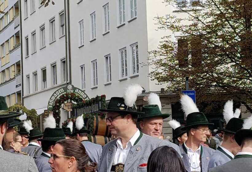 هتل Der Tannenbaum