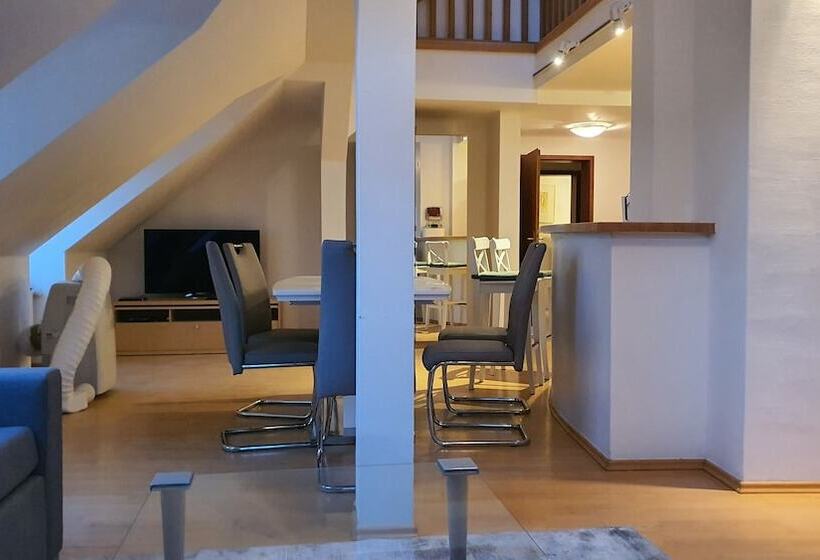 هتل Der Tannenbaum