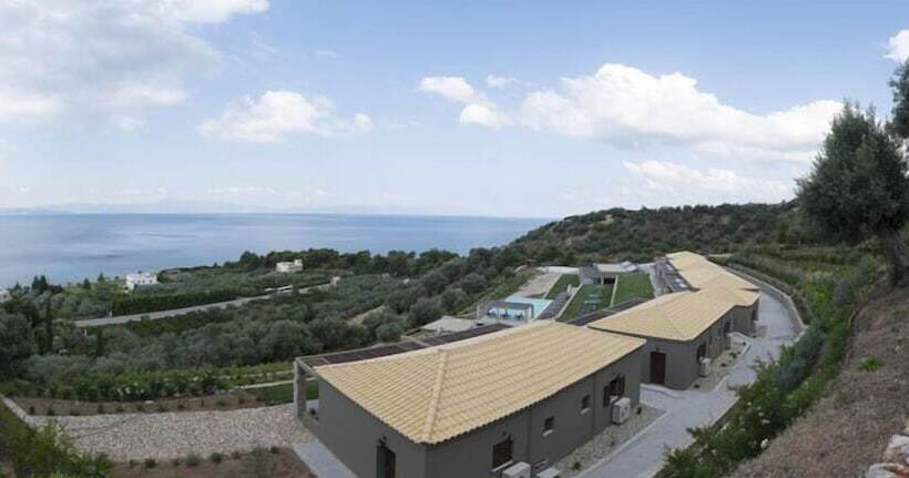 هتل Elimnion Resort