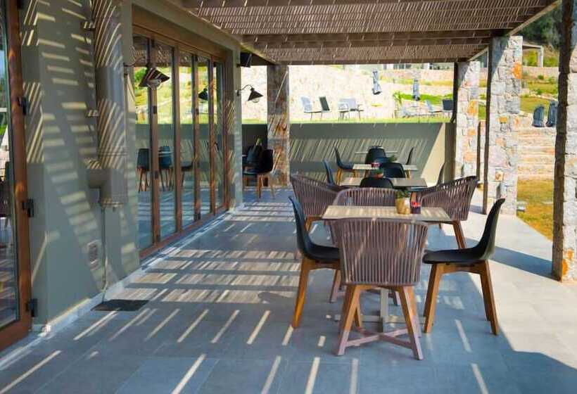 هتل Elimnion Resort