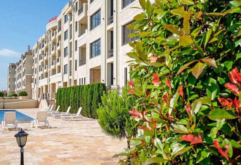 בית מלון כפרי Gardenia Beach Palace Apart