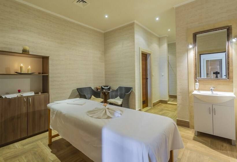 בית מלון כפרי Gardenia Beach Palace Apart