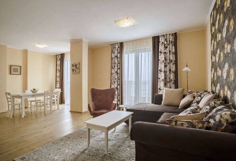 בית מלון כפרי Gardenia Beach Palace Apart