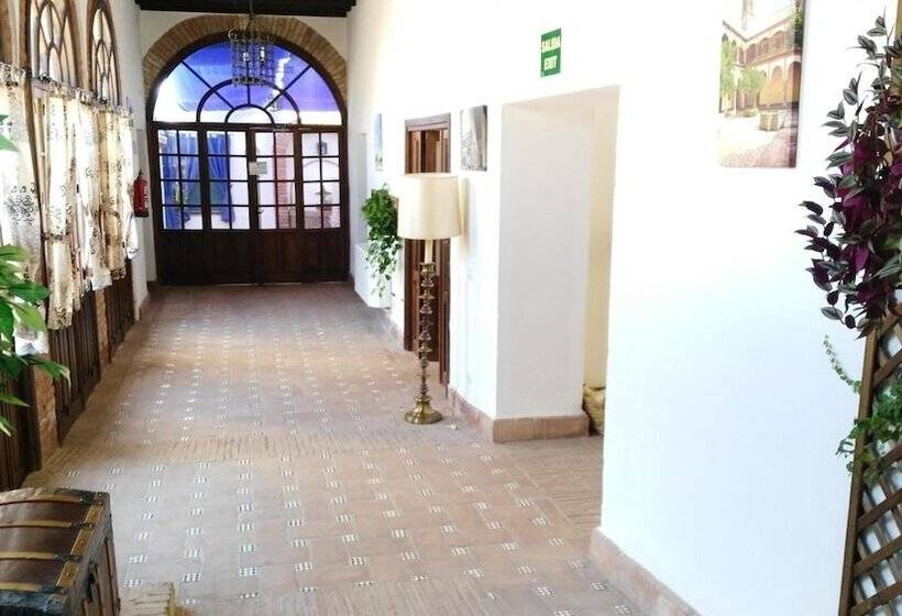 Отель Hospedería Convento De Santa Clara