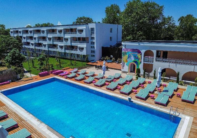 Отель Ibis Styles Venus