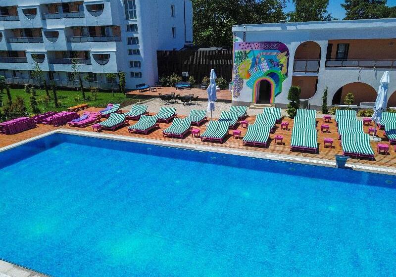 Отель Ibis Styles Venus