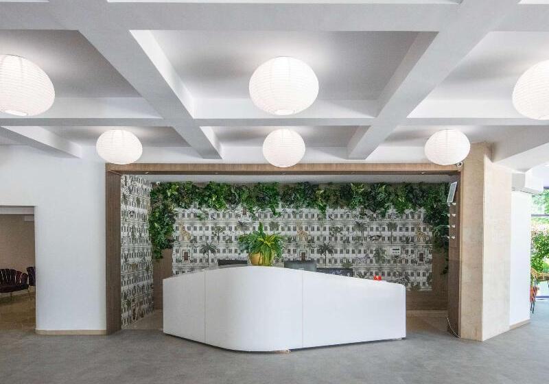 Отель Ibis Styles Venus