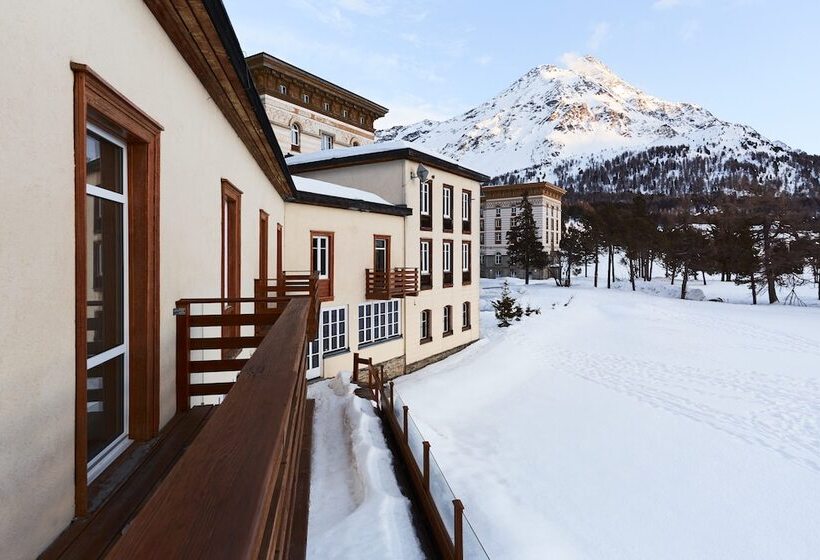 فندق Maloja Club House