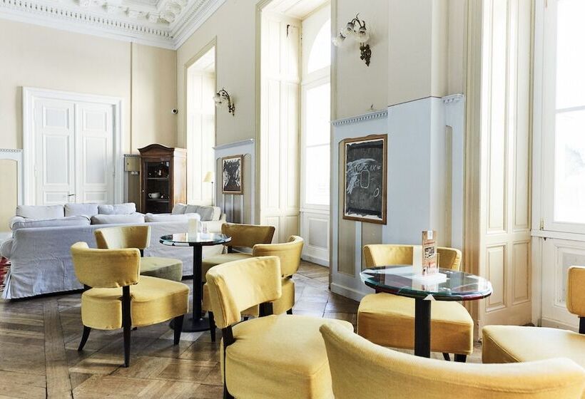 فندق Maloja Club House