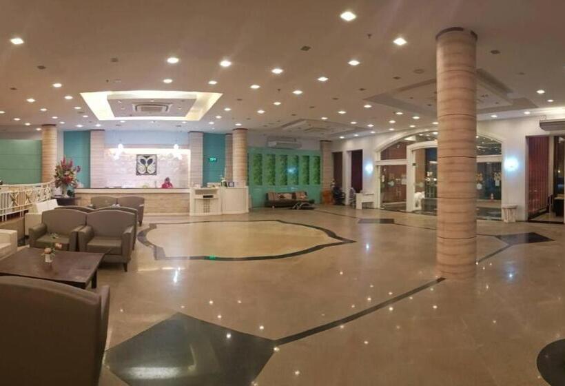 Mayflower Grande Hotel Phitsanulok