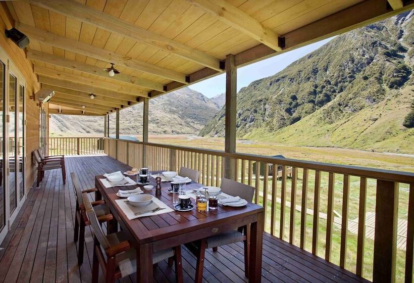 호텔 Minaret Station Alpine Lodge