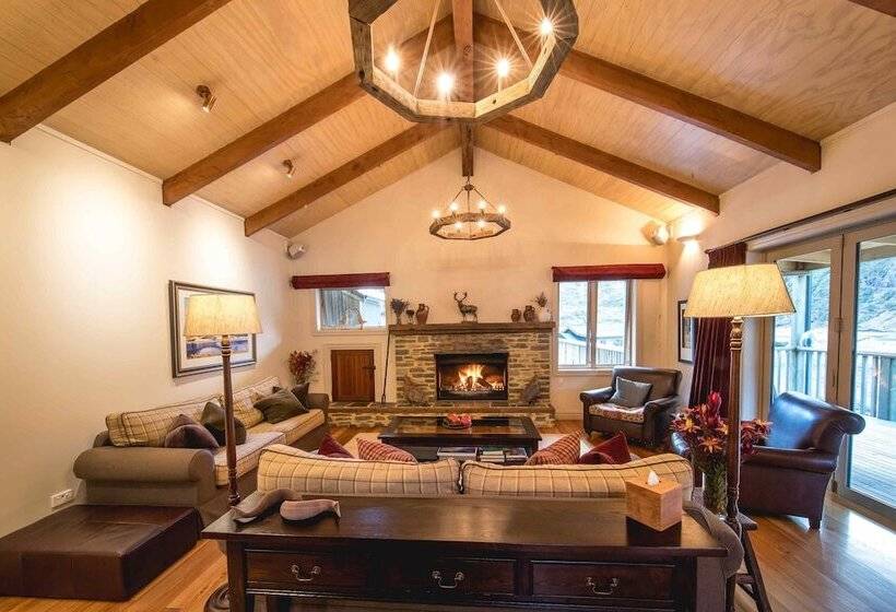 호텔 Minaret Station Alpine Lodge