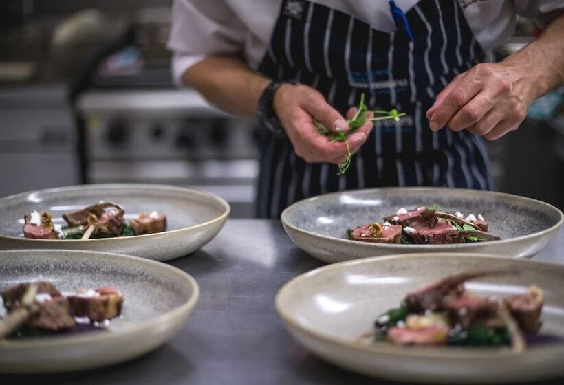 호텔 Minaret Station Alpine Lodge