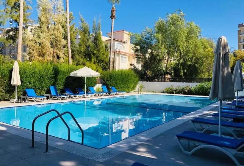 בית מלון כפרי Park Palace