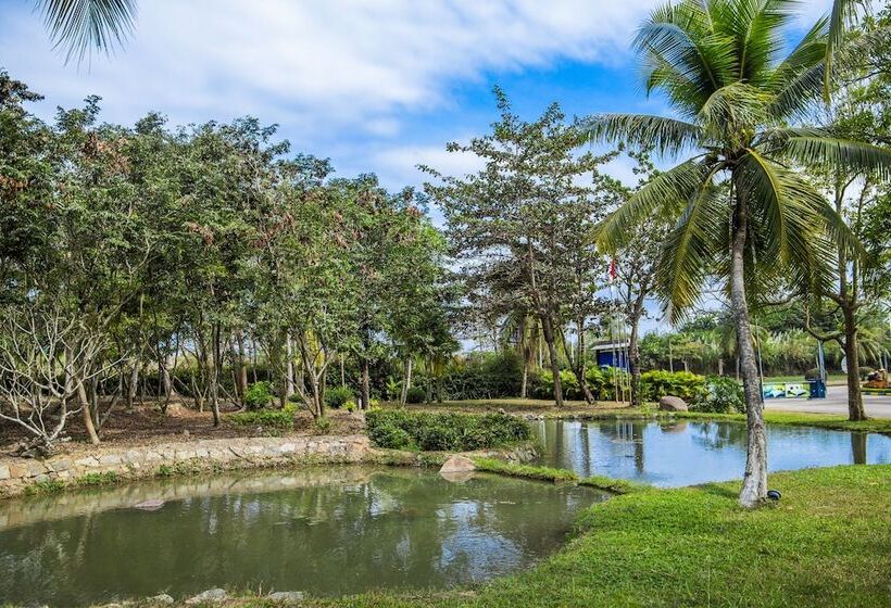 בית מלון כפרי Pearl River Nantian Hot Spring Resort