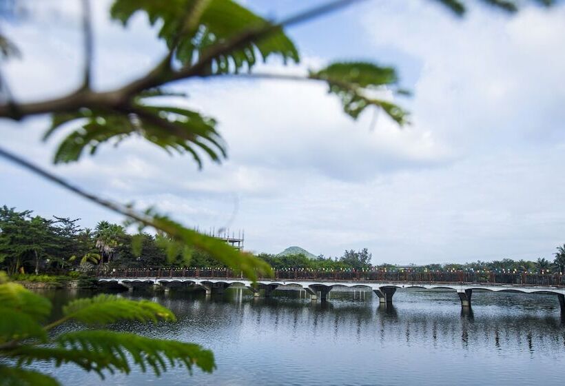 בית מלון כפרי Pearl River Nantian Hot Spring Resort