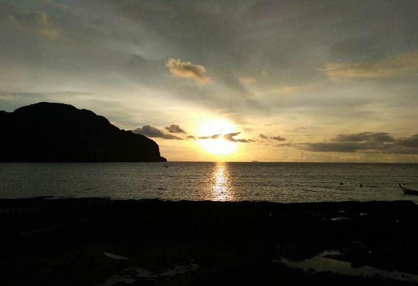 酒店 Phi Phi Sunset Bay Resort