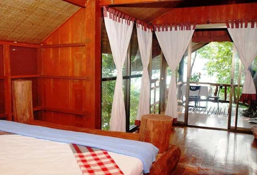 בית מלון כפרי Phi Phi Sunset Bay Resort