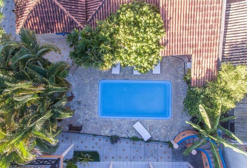 هتل Pousada Bemvira