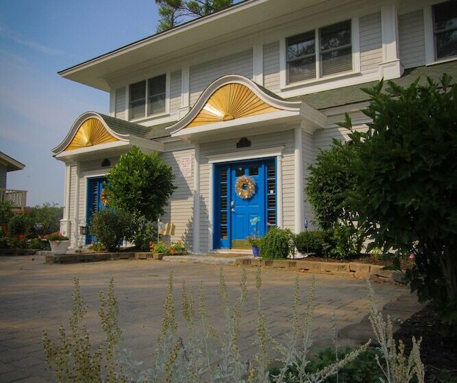 فندق Sheepscot Harbour Village Resort