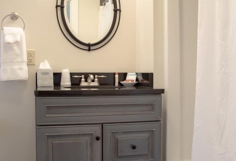 فندق Sheepscot Harbour Village Resort