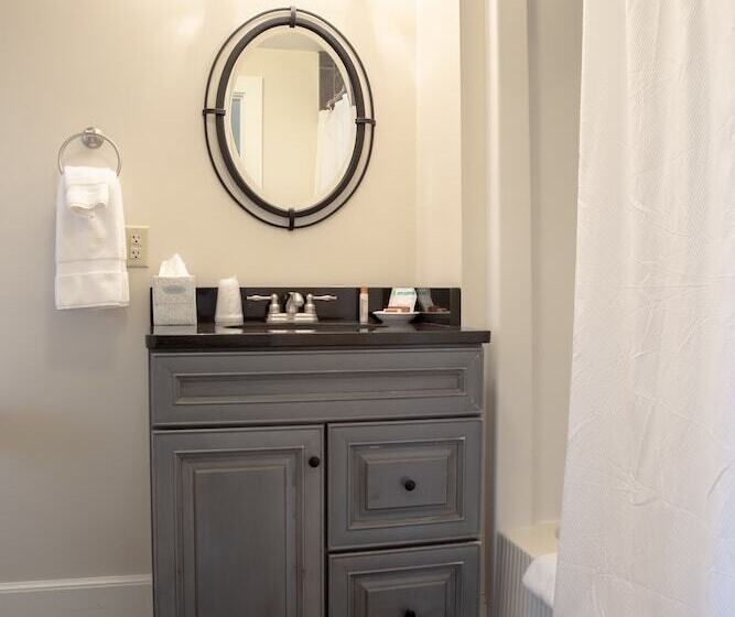 فندق Sheepscot Harbour Village Resort