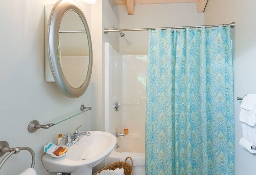 فندق Sheepscot Harbour Village Resort