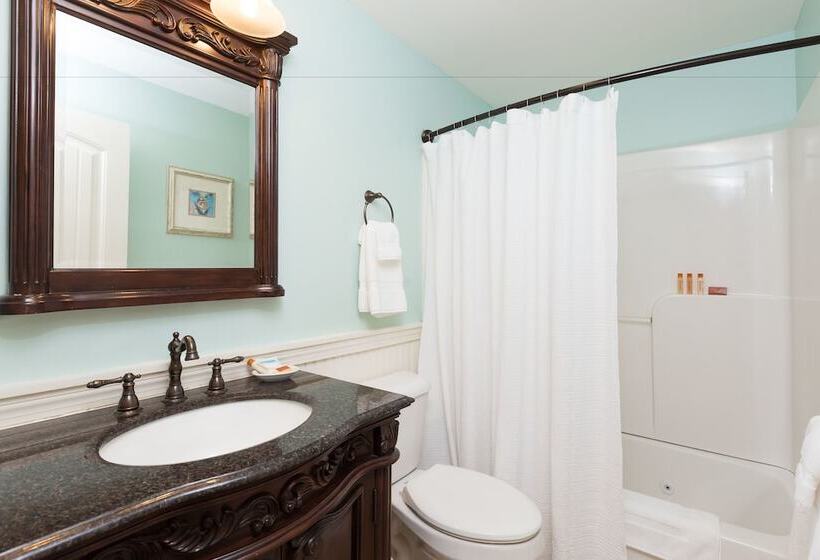 فندق Sheepscot Harbour Village Resort