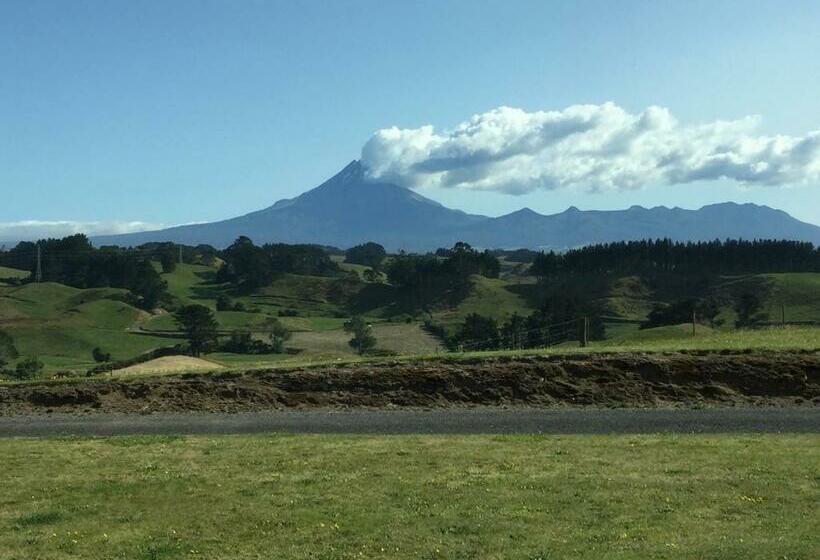 בית מלון כפרי Taranaki Country Lodge