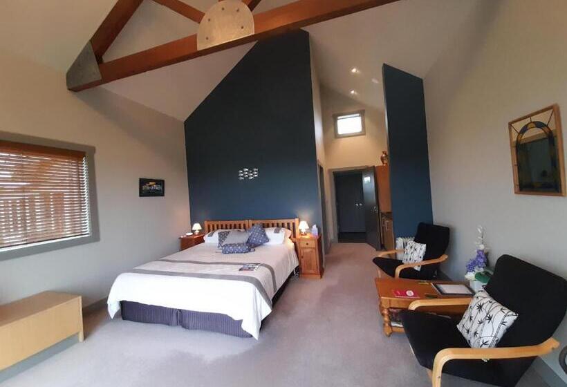 בית מלון כפרי Taranaki Country Lodge