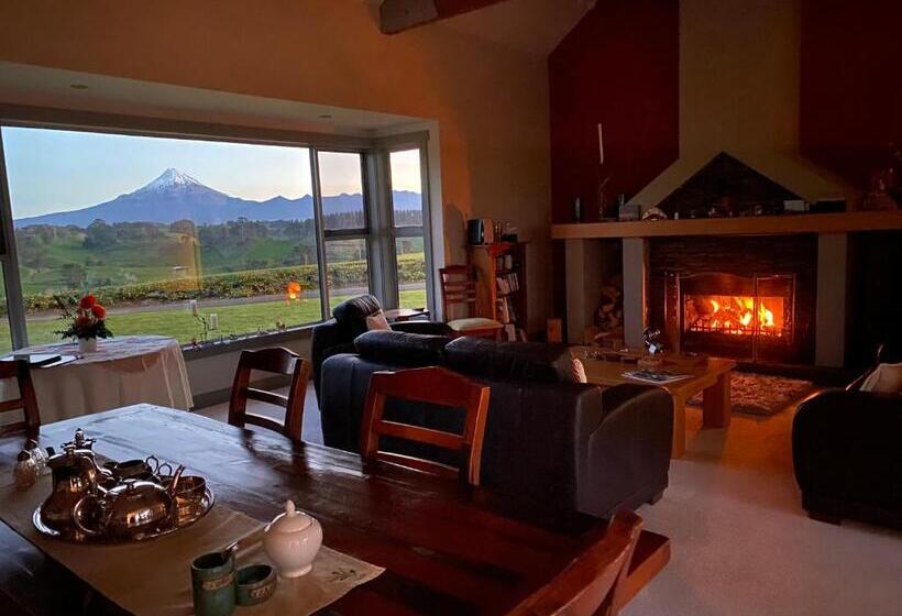 בית מלון כפרי Taranaki Country Lodge