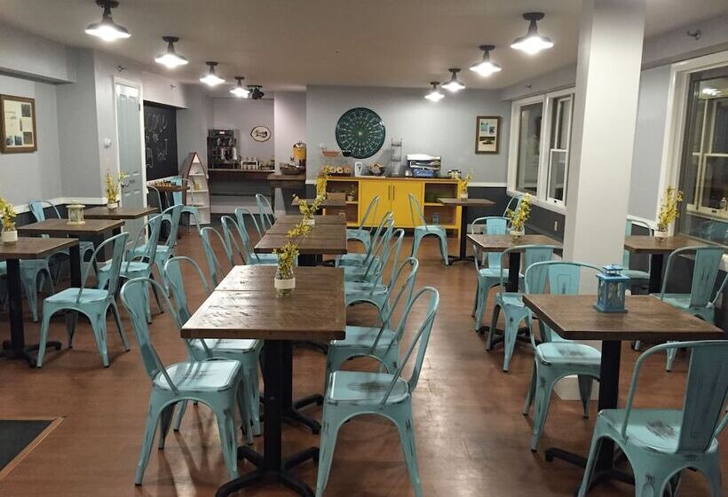 Отель Trade Winds On The Bay