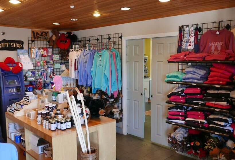 Отель Trade Winds On The Bay