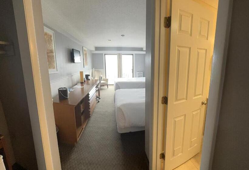 Отель Trade Winds On The Bay