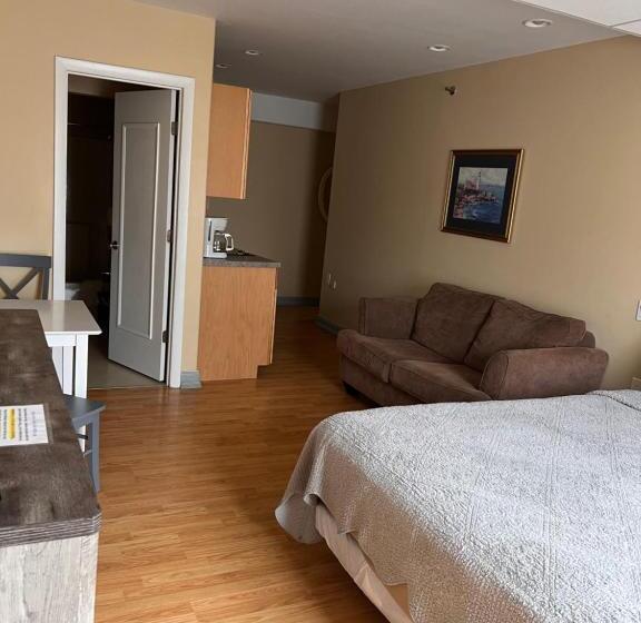 Отель Trade Winds On The Bay