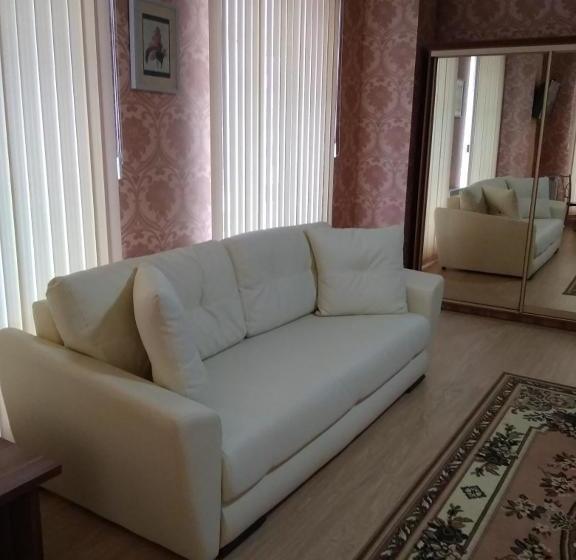 هتل Kagau On Prospect Stroiteley