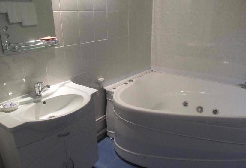 هتل Kagau On Prospect Stroiteley