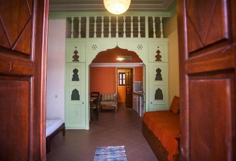 Karnayo Traditional Houses