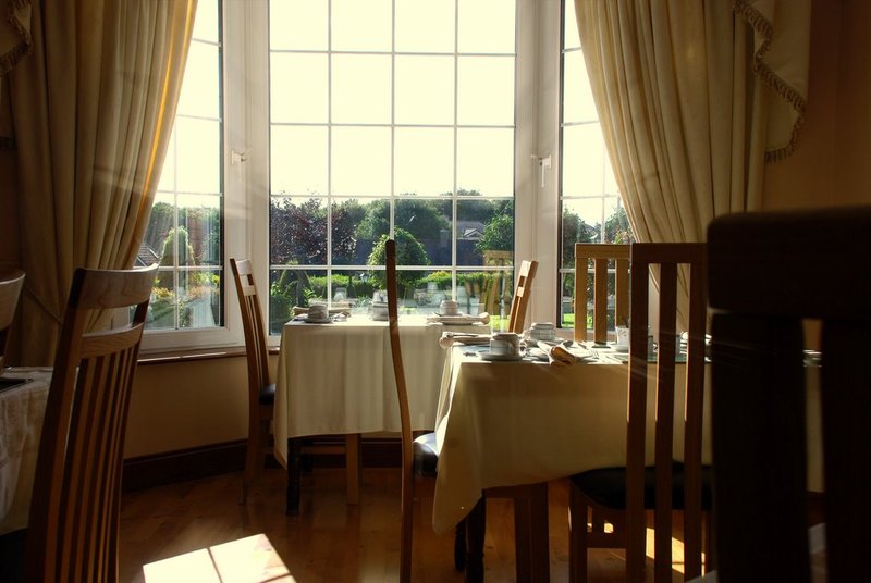 Killarney House Bed & Breakfast