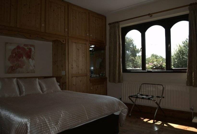 Old Orchard Lodge Bed And Breakfast