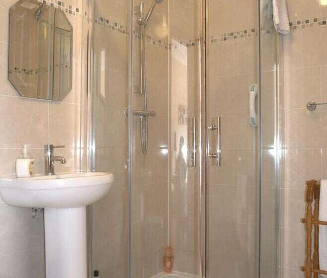 Old Orchard Lodge Bed And Breakfast