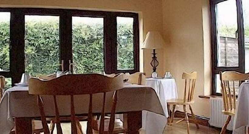 Old Orchard Lodge Bed And Breakfast