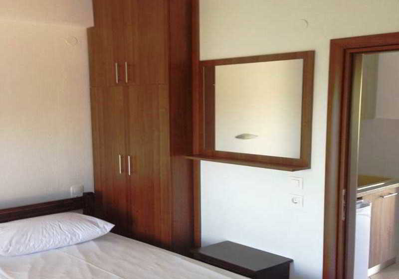 Paradisos Apartments