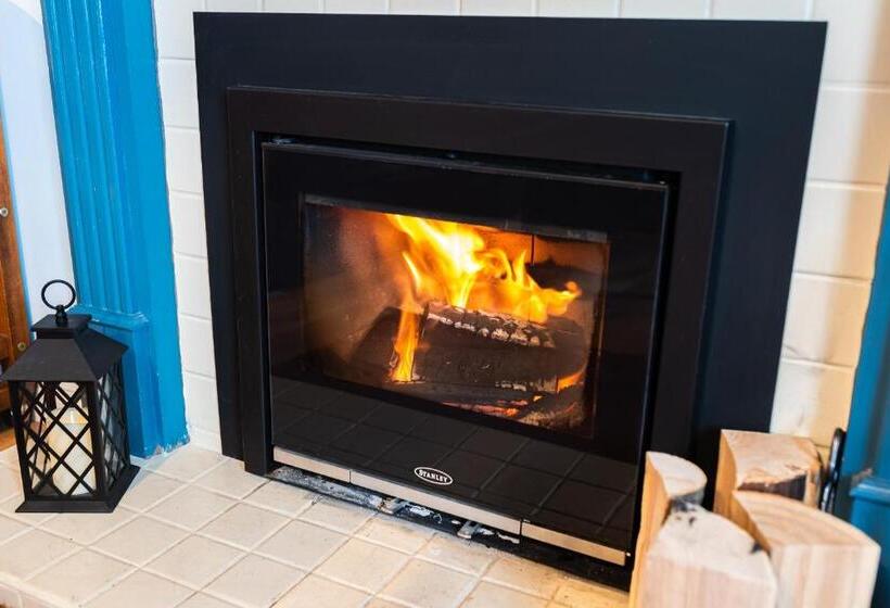 Seawinds Bed And Breakfast