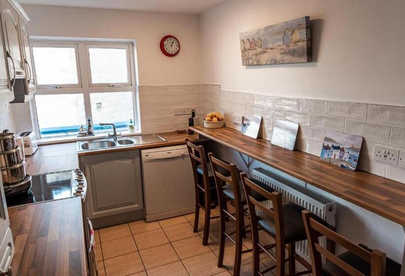 Seawinds Bed And Breakfast