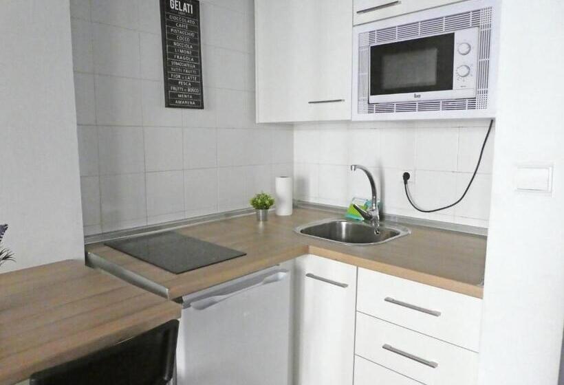 Apartamentos Nahira Suites 3000