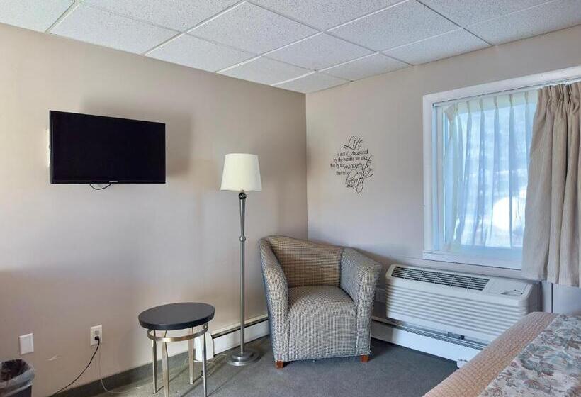 Colonial Valley Motel